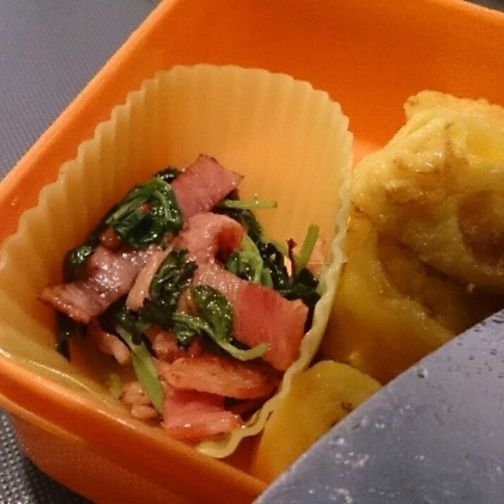 豆苗とベーコン ニラの炒めもの レシピ 作り方 By みきっ 楽天レシピ 豆苗とベーコン ニラの炒めもの レシピ 作り方 By みきっ 楽天レシピ